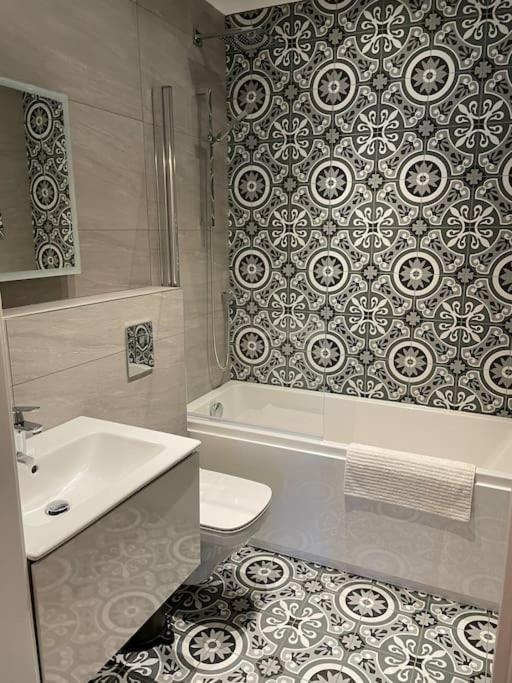 Boutique Luxury Apartment, High St, Henley-In-Arden Eksteriør bilde